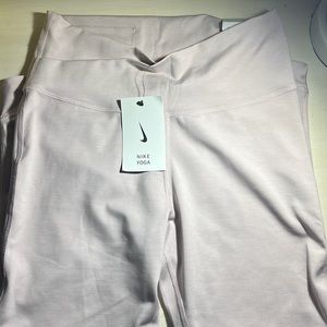 Nike Yoga leggings NWT